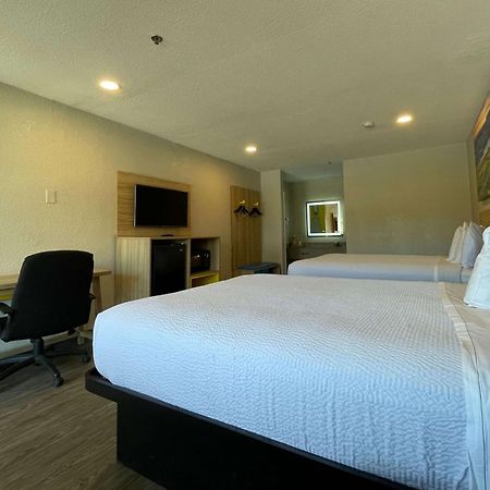 Days Inn By Wyndham Near Seaworld San Antonio Dış mekan fotoğraf